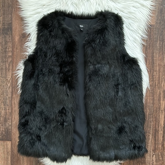 Mossimo | Faux Fur Vest  | Black | Size S - Picture 1 of 9